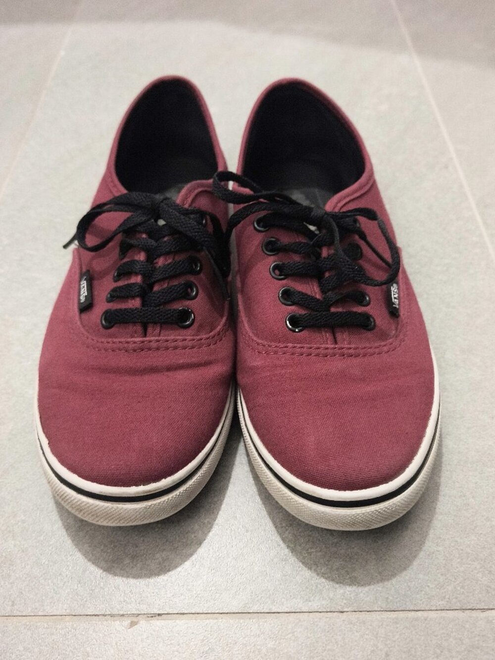 Vans Low Top Burgundy Sneakers - Picture 2 of 7